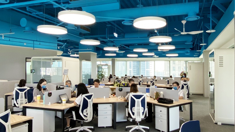 透過高雄據點的「AUO解決方案研發中心」建置，期強化南部人才的延攬及培育